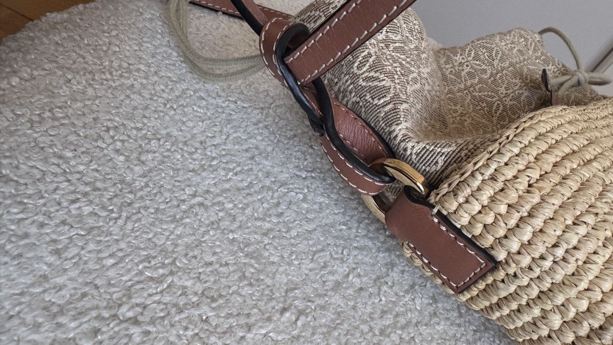 Loewe Borse da donna: LOEWE crossbody raffia small – Usato da Genève venduto da val_5jbf 7