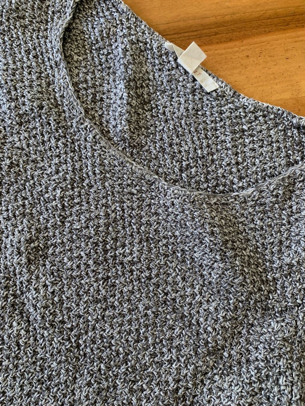 Esprit Kleider: ESPRIT lässiges Strickkleid oder Longpullover grau Grösse M – Gebraucht aus Meiringen von SaltnPepa 1