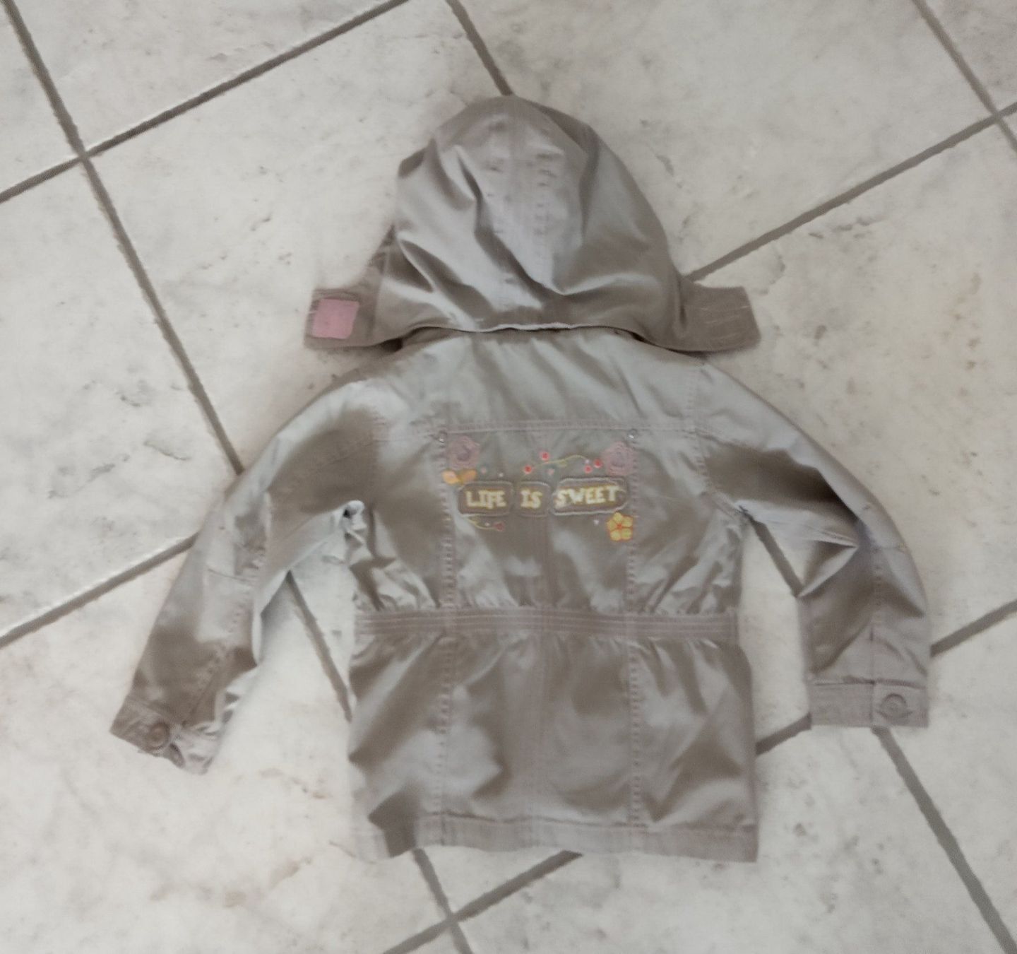 Vestes & Manteaux: Frühlings Mädchejacke Größe 116 – D'occasion à Chur par Rodanisa 2