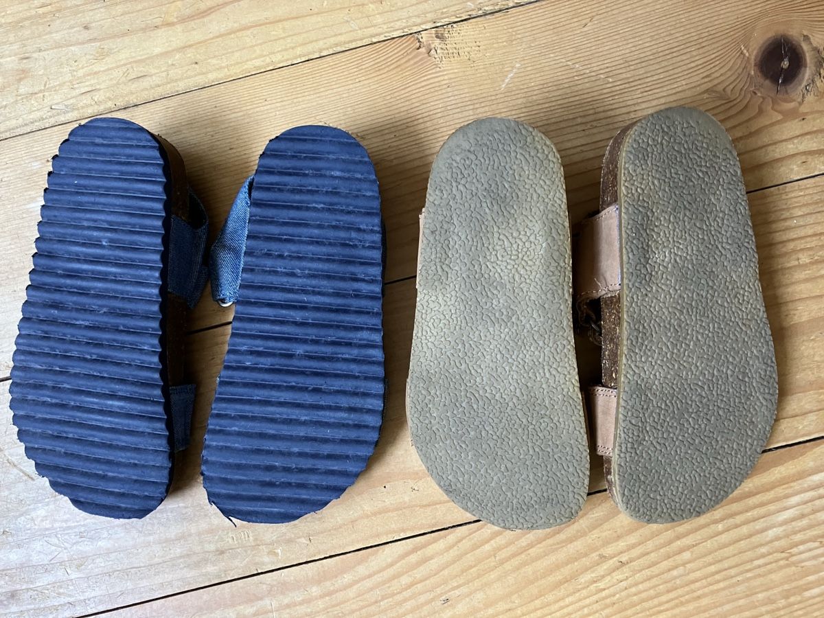 Next Scarpe per ragazzi: Sommer Sandalen Set von NEXT Gr.26 – Usato da Ebnat-Kappel venduto da Trolley 1