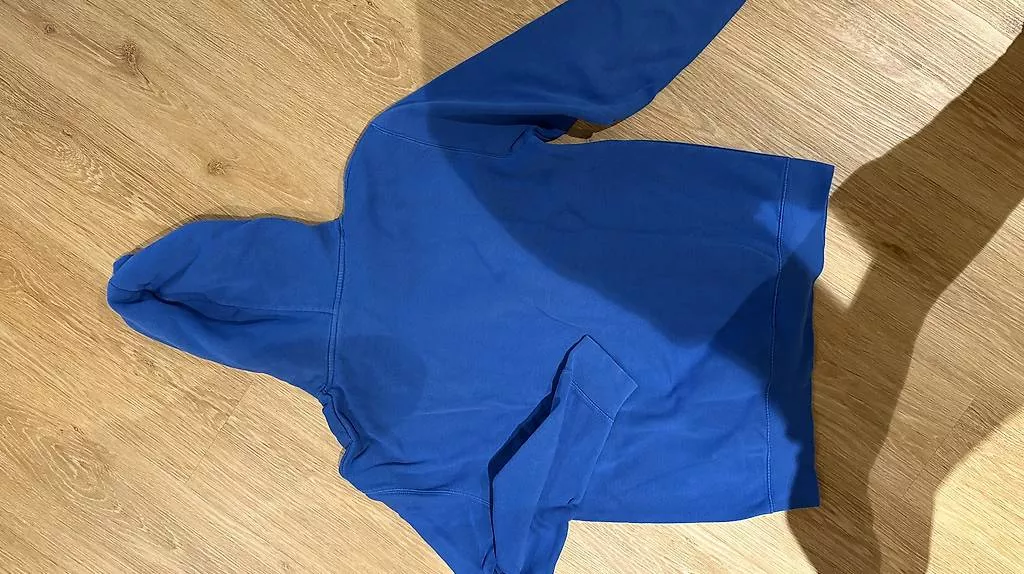 Pullover & Sweatshirts: EHC Kloten Pullover – Gebraucht aus Winterthur von Lucoelen 1