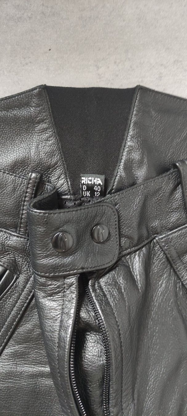 Pantaloni: Motorrad Lederhose Damen – Usato da Rüdlingen venduto da Don_pedro 2