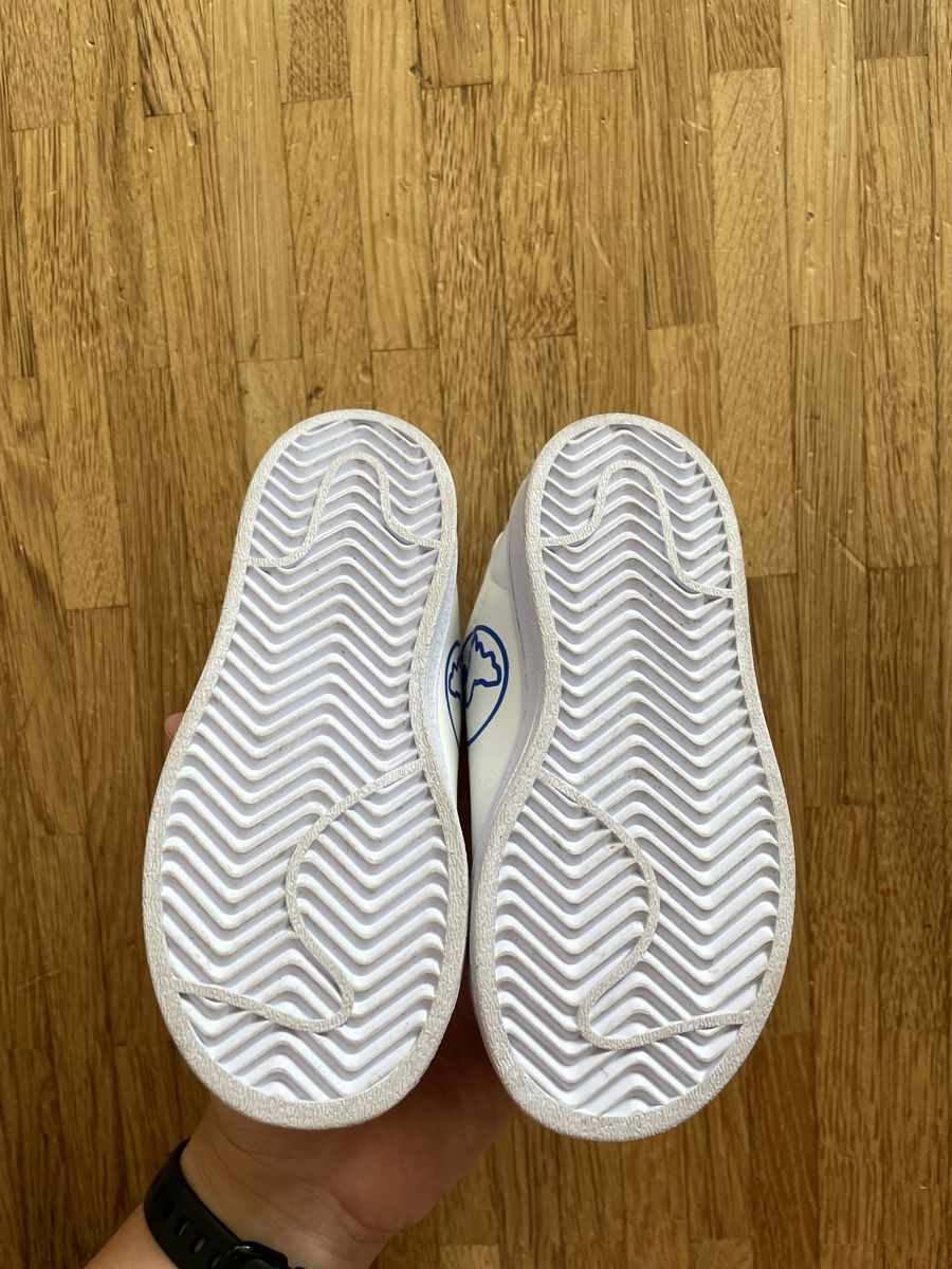 Adidas Scarpe per ragazzi: Kinder Adidas Superstar Gr 26 mit Karton – Nuovo (secondo la descrizione) da luzern venduto da plueschmors. 3