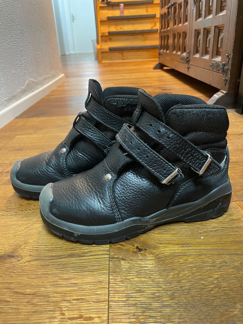 Chaussures hommes: JOB Dachdecker Schuhe S3, Gr37 – D'occasion à Volketswil par mel_q2zq
