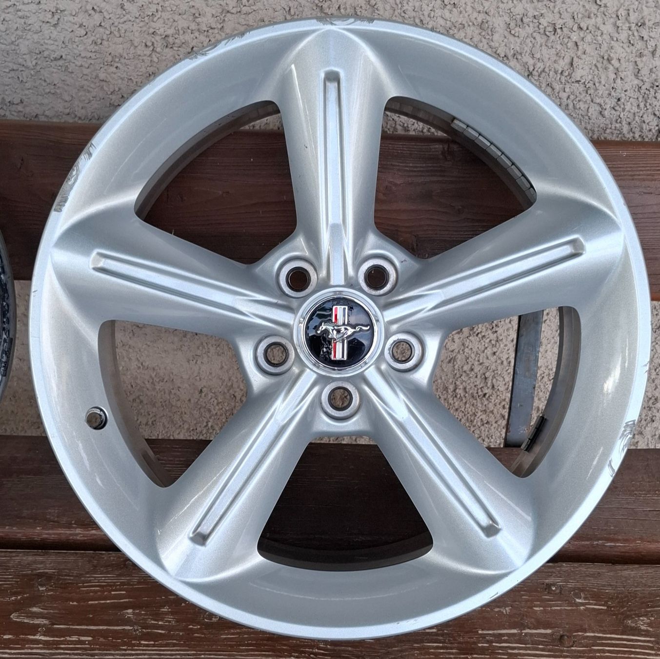 Ford Cerchioni: Cerchi originali Ford Mustang – Usato da Minusio venduto da cip_yby5 2