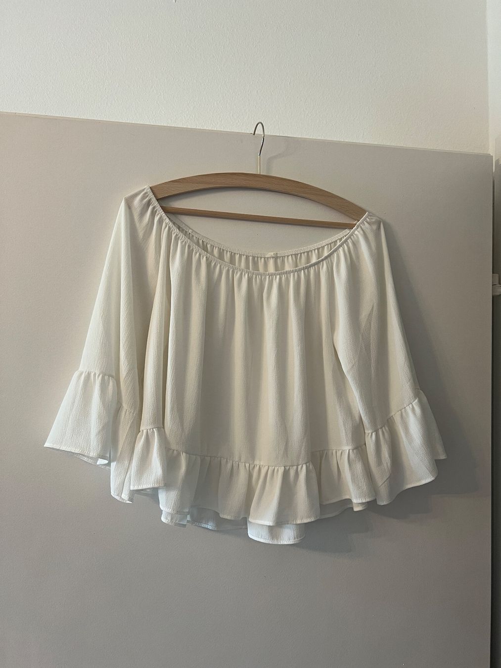 Camicette: Weisse Bluse, Gr. 42 – Usato da Zürich venduto da ViolettRosenRot