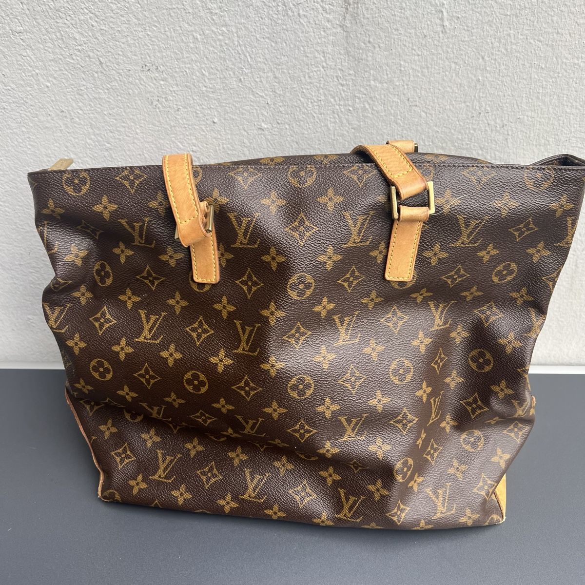 Louis Vuitton Taschen: Wunderschöne Louis Vuitton Tasche zu verkaufen  – Gebraucht aus Wil SG von Cristiano02062017 1