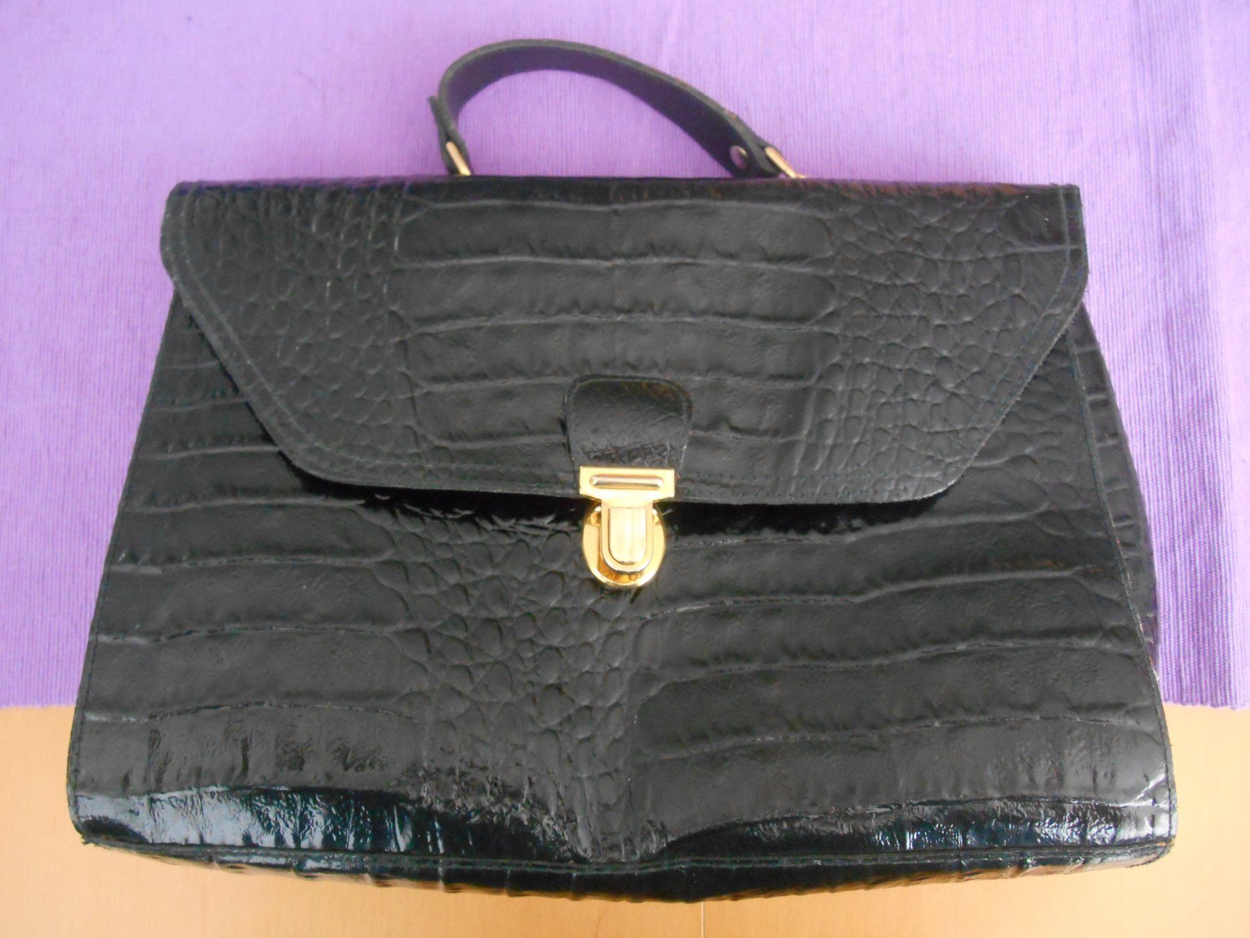 Borse da donna: Handtasche schwarz – Nuovo (secondo la descrizione) da Nussbaumen AG venduto da Sumopi
