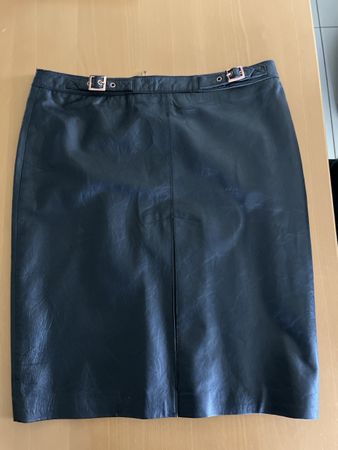 Jupe en cuir véritable Kookai, taille 40, noir intemporel