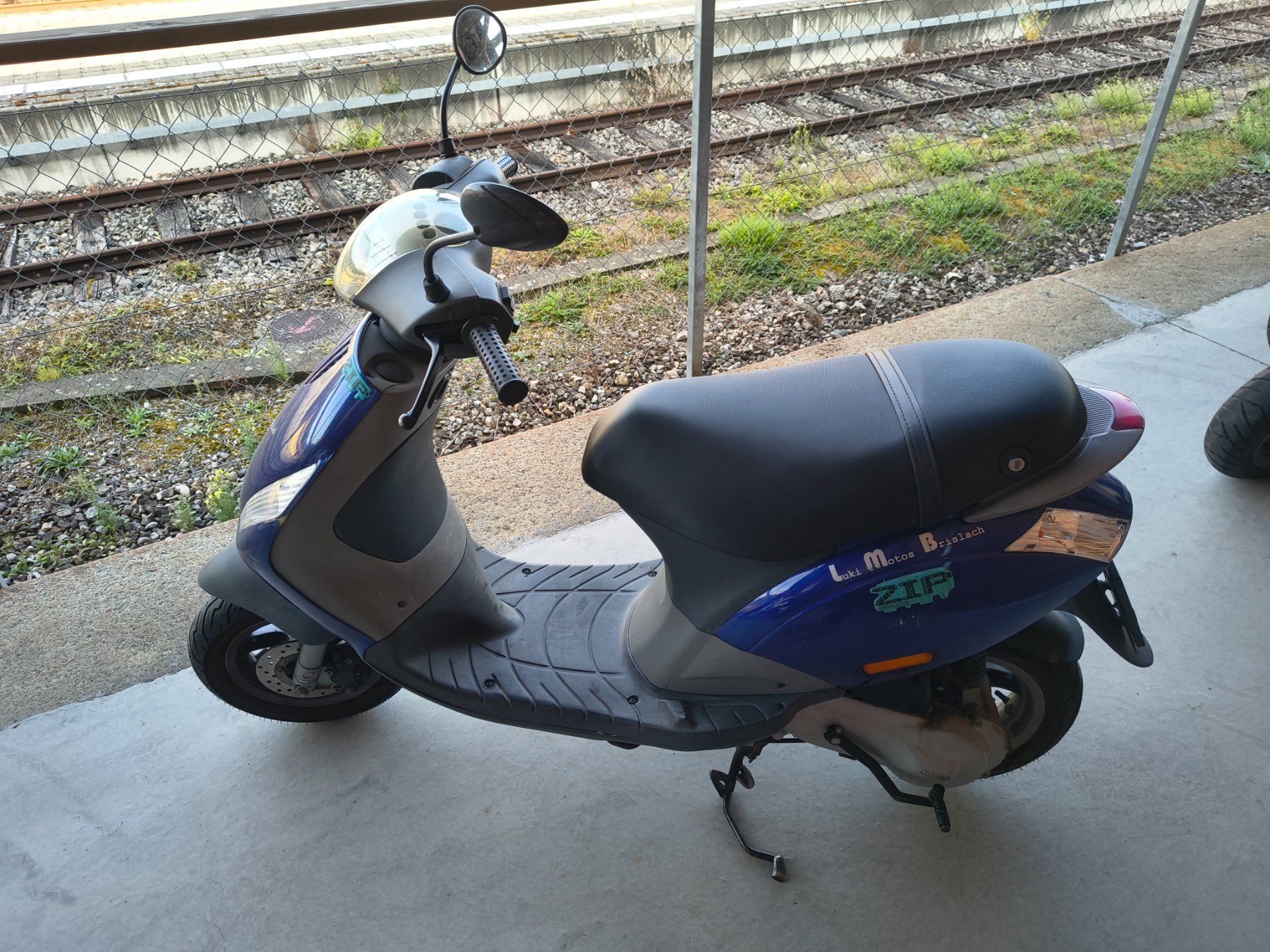 Piaggio Scooter: Piaggio Zip 50  blau Roller / Scooter – Difettoso da Laufen venduto da Dreier_Motos_AG