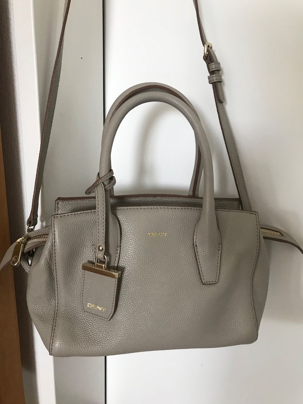DKNY Borse da donna: DKNY Leder Tasche – Usato da Affoltern am Albis venduto da variablend