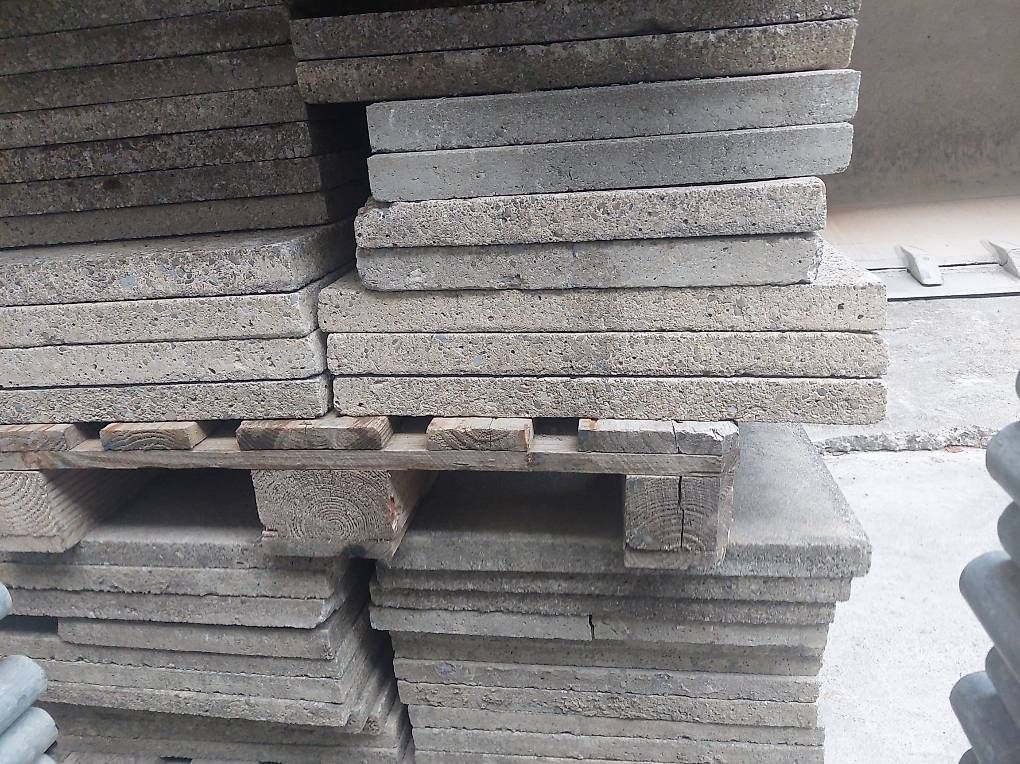 Rivestimenti per pavimenti: Gartenplatten – Usato da Unteriberg venduto da Konstibau 1