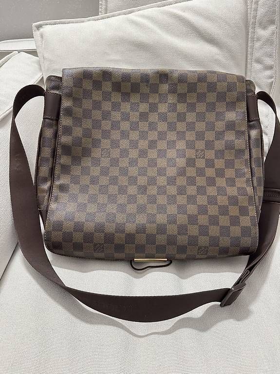 Altro in  Abbigliamento & Accessori: Louis Vuitton borsa tracolla  – Usato da Maroggia venduto da sha_n2dq