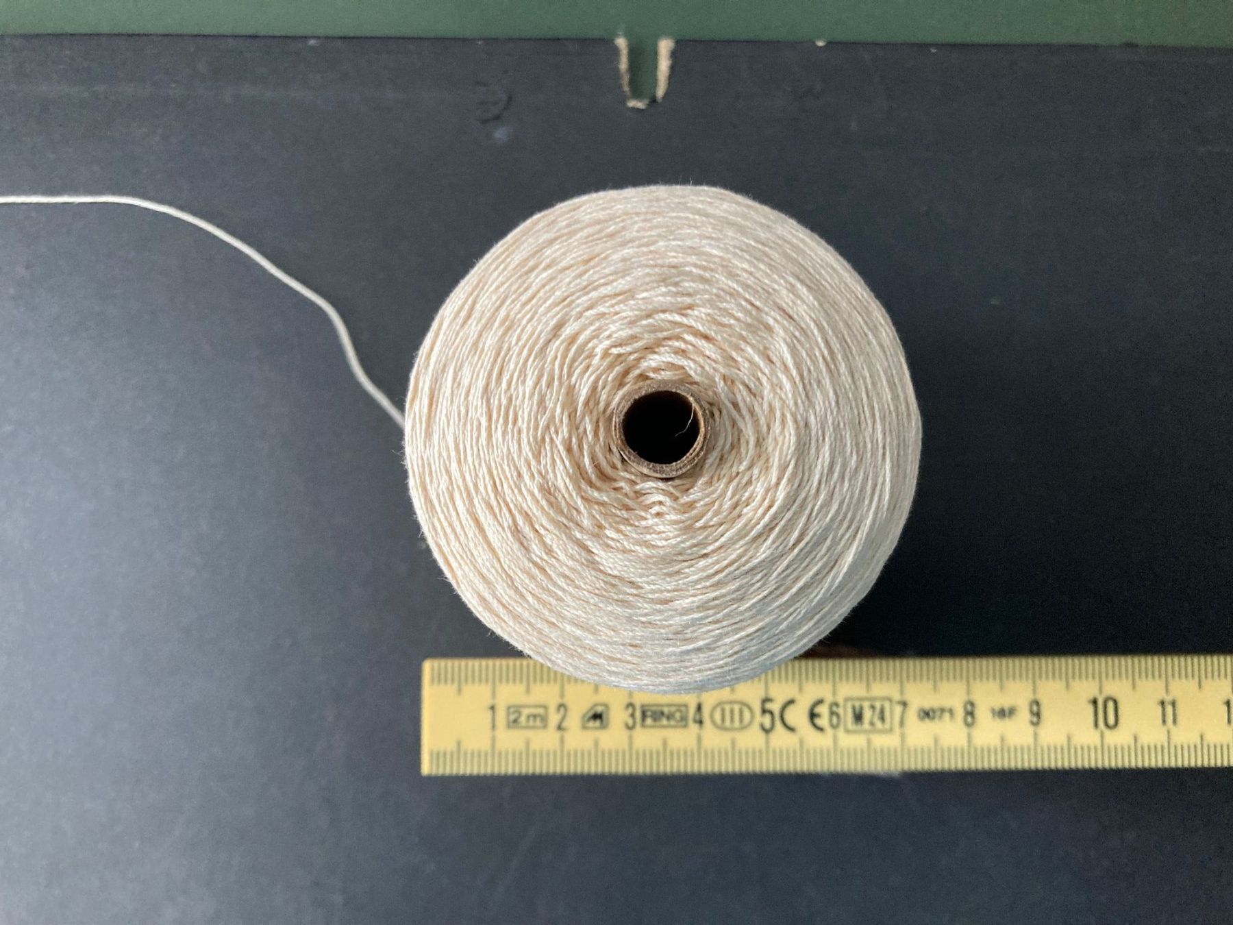 Cordicelle & Fili: Handarbeitsgarn 100% Baumwolle rohw – Nuovo (secondo la descrizione) da Rifferswil venduto da IMRUTSCH 2