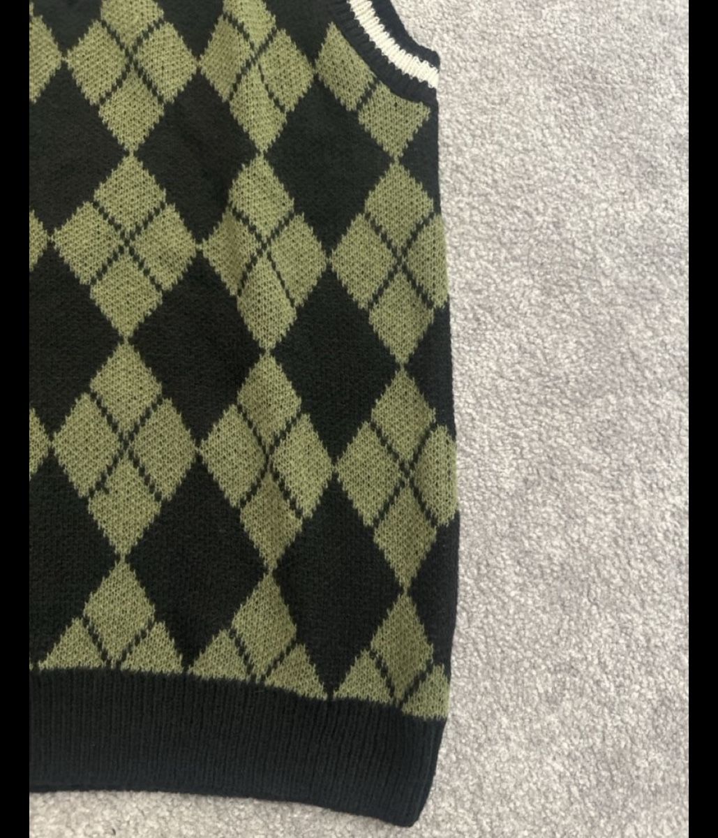 Gilet & Giacche: Pullunder, Strickweste mit Rautenmuster,Grösse L, Top! – Nuovo (secondo la descrizione) da Solothurn venduto da Ib1a 2