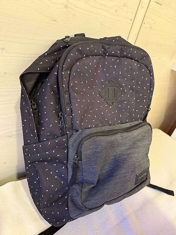 Sacs à dos: Rucksack Dakine – D'occasion à St. Antönien par Schlomiflohmi