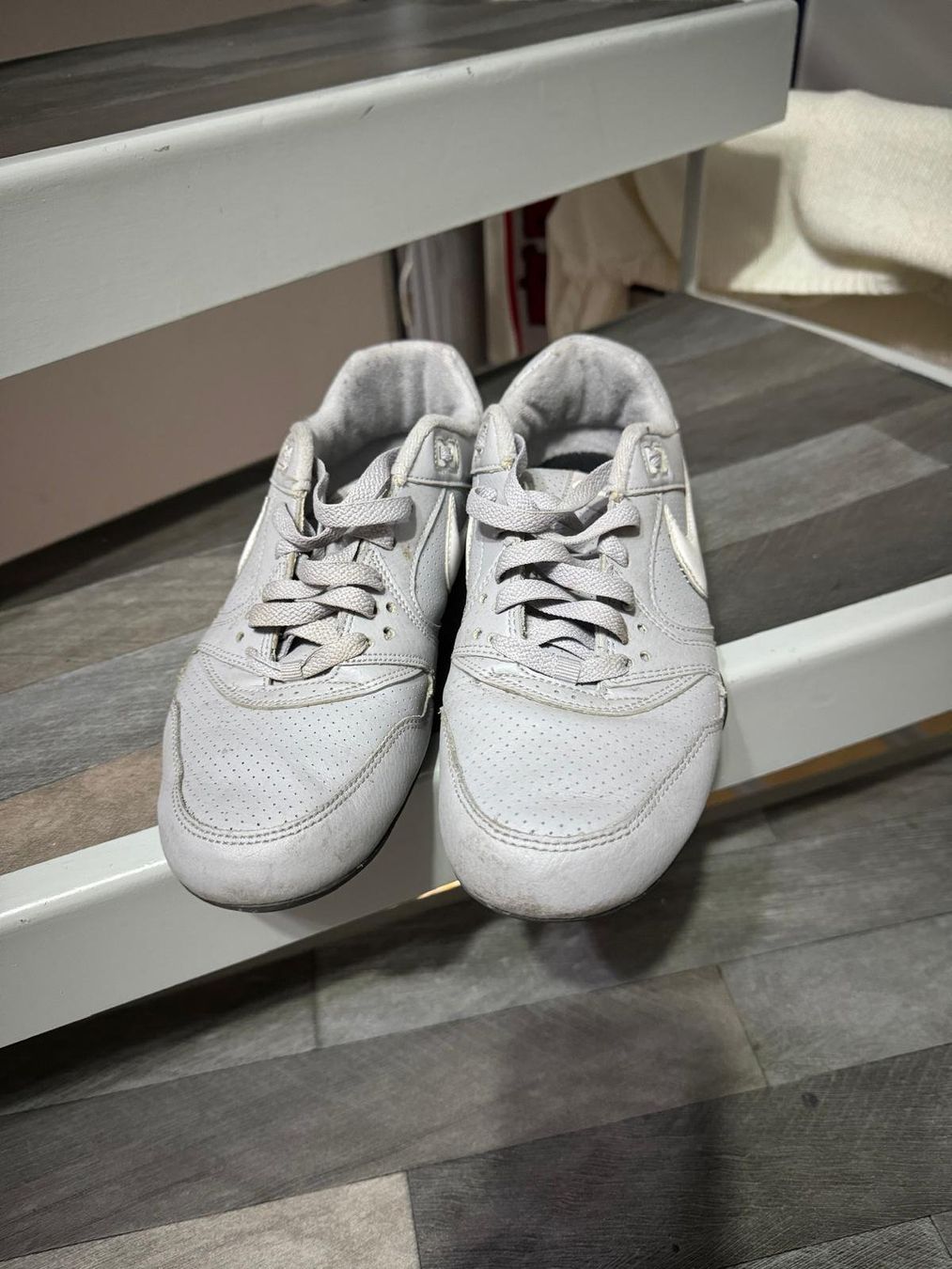 Nike Scarpe da uomo: Nike schuhe grau – Usato da Lupfig venduto da Pluribus 1