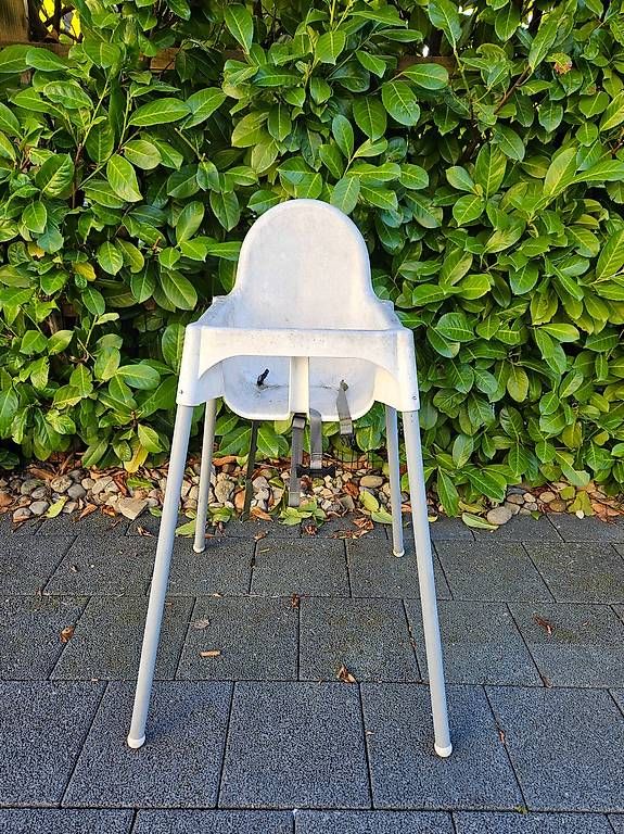 Chaises hautes: Ikea Hochstuhl – D'occasion à Thun par sst_y7mk