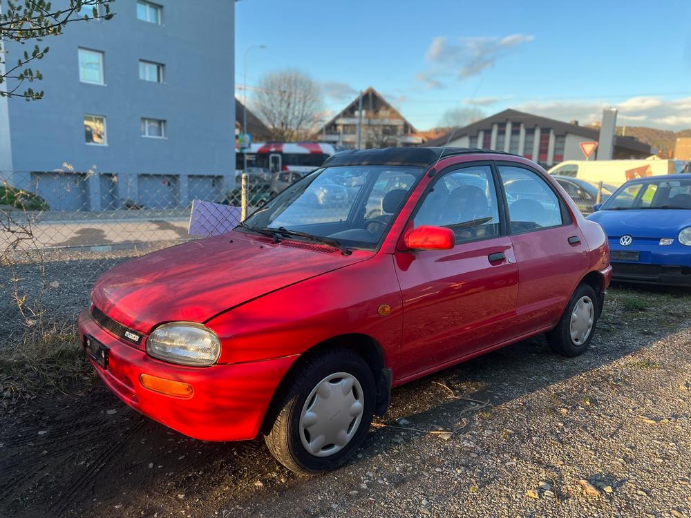 Mazda 121 Handschalter nur 129800km