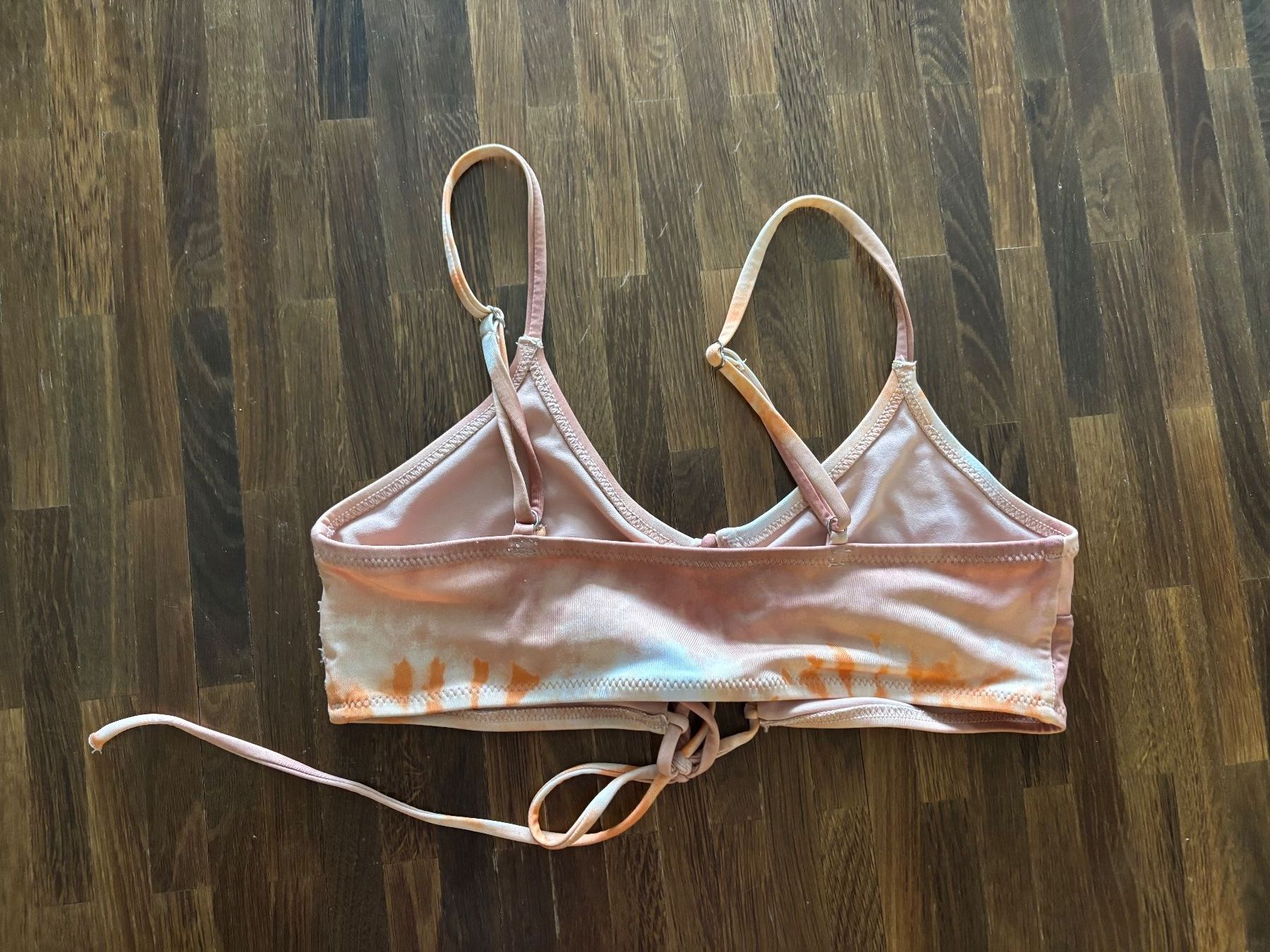Costumi da bagno & Bikini: Bikini Oberteil Batik Orange Rosa Grösse S – Usato da Hinwil venduto da liviipivii 1