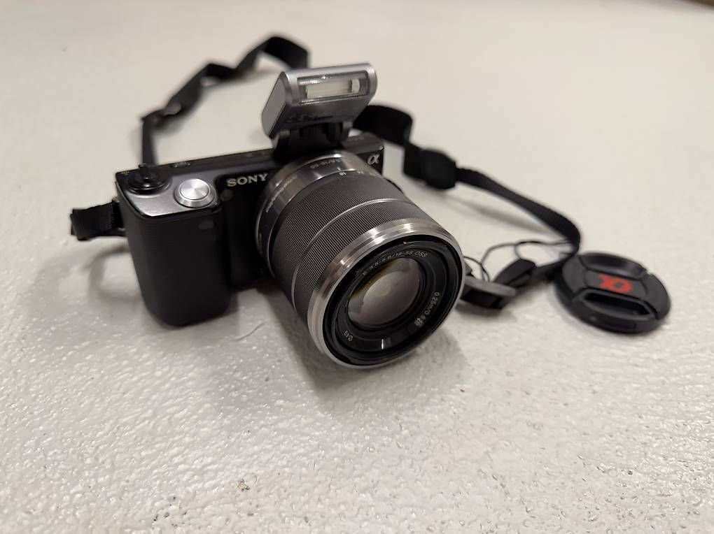 Sony Fotocamera: Sony Digitalkamera mit viel Zubehör – Usato da Adlikon b.Regensdf venduto da Ringhio