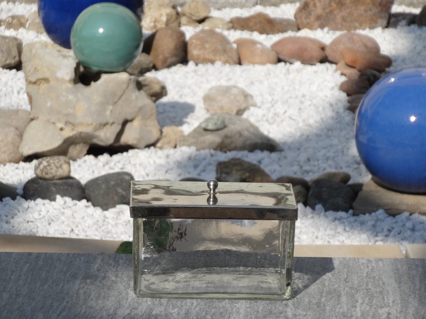Ciotole: Aus der Glasvitrine: Glasschale mit Silberdeckel – Usato da Allschwil venduto da Boutique_16b 5