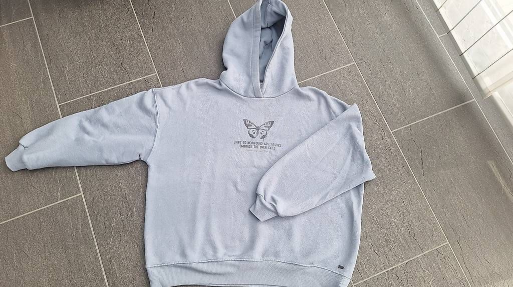 Pullover & Sweatshirts: 3er Set Oversize Hoodies Pullover Pull&Bear u.a. Gr. S  – Gebraucht aus Schattdorf von wurmbosle 3