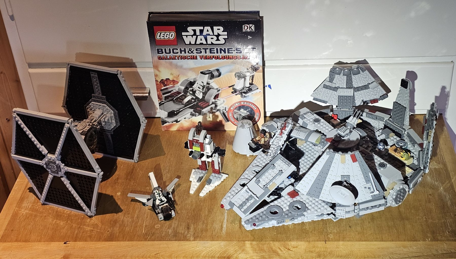 Lego Spielzeuge: LEGO Star Wars Millenium Falcon & TIE Fighter – Gebraucht aus Schattenhalb von DeepSilence 3