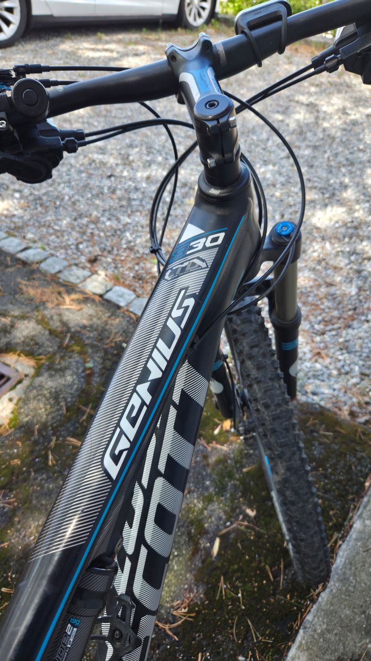 Scott Velos: schönes SCOTT genius 930 fully 29" Grösse M – Gebraucht aus Aeschi b. Spiez von PixelDave 3