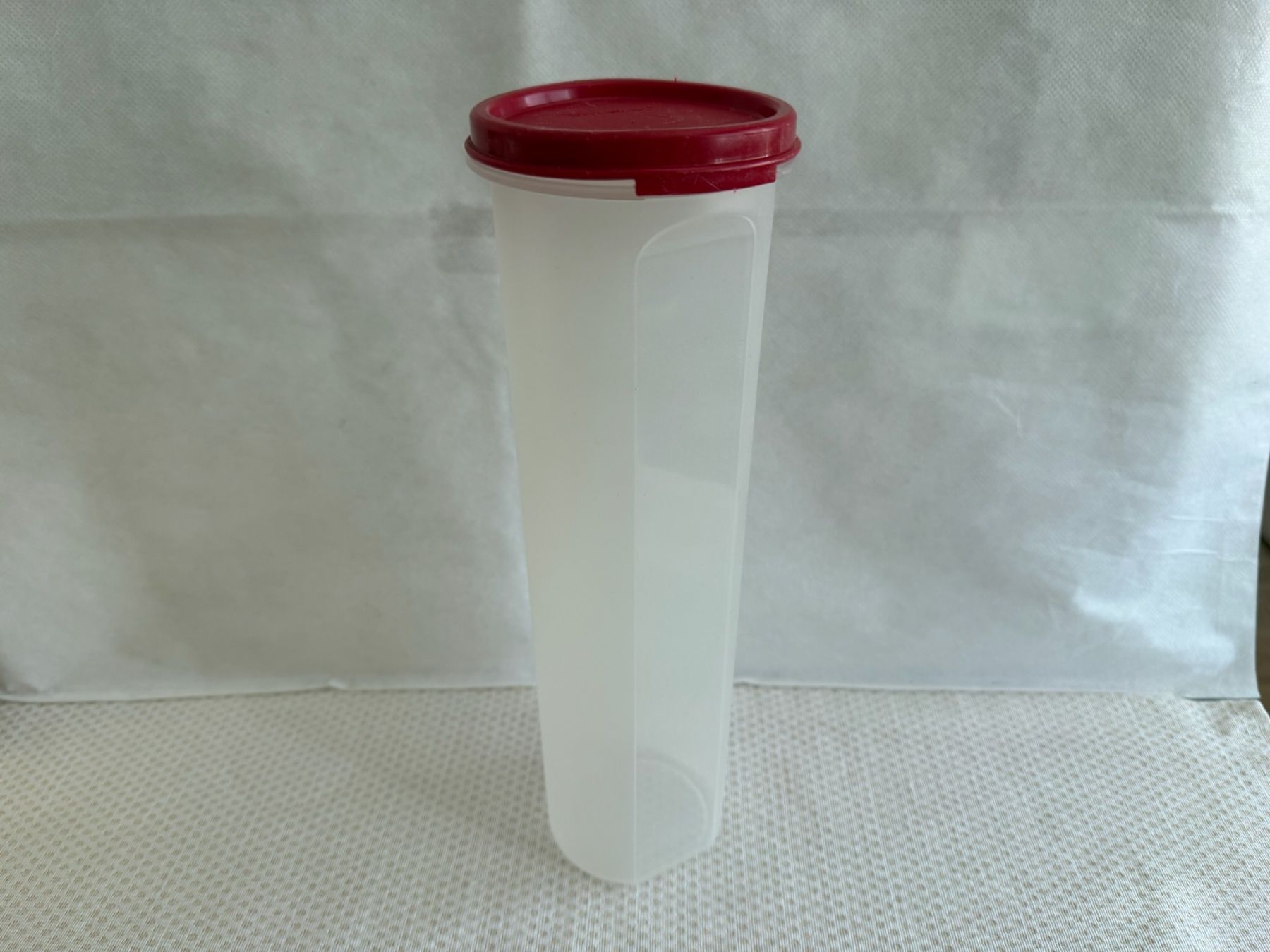 Tupperware Contenitori & Simili: Tupperware - boîte à spaghetti - 1,1L – Usato da Sion venduto da accroshoes