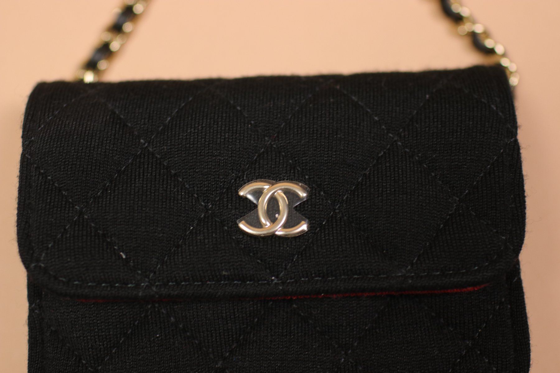 Chanel Borse da donna: 2000s CHANEL Mini Flap Bag - Black & Red Canvas – Usato da Hombrechtikon venduto da BAZ-Vintage 5