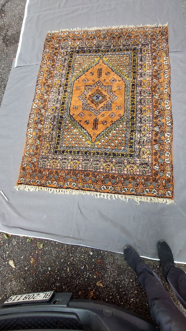 Teppiche: Wunderschöner Teppich – Gebraucht aus Birsfelden von miki1990