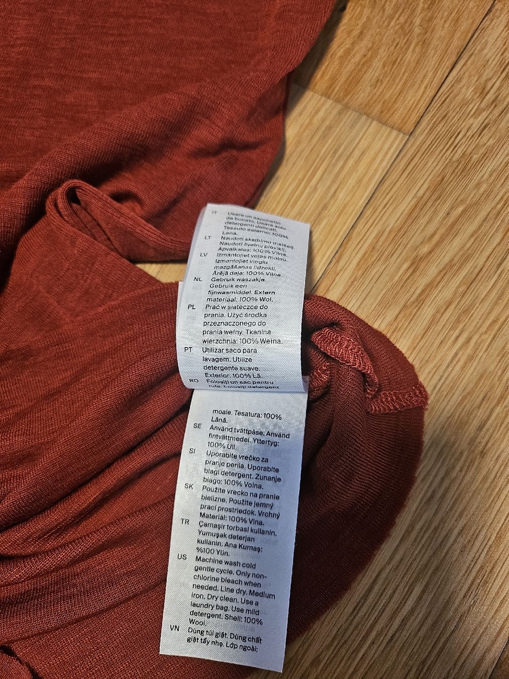 Cos Top: Cos top 100%wool red rot – Nuovo (secondo la descrizione) da Männedorf venduto da eli_y5vn 3