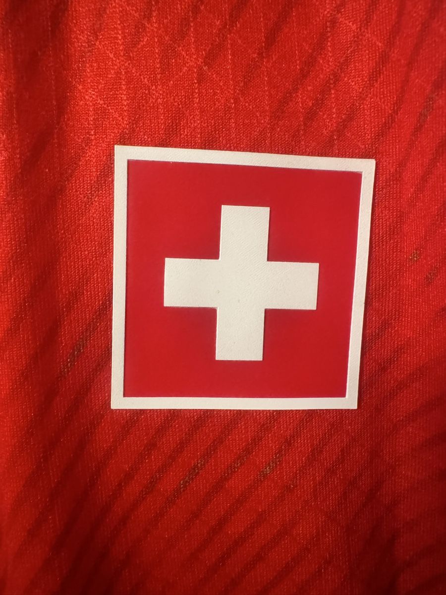 Canottiere & Pantaloni: Schweizer Nati Trikot / Embolo – Nuovo (secondo la descrizione) da Gossau SG venduto da nandoo 2