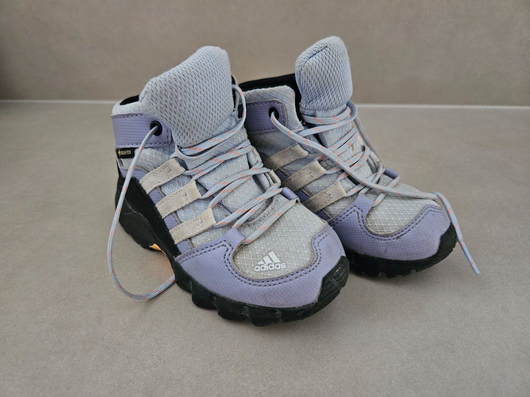 Adidas Chaussures filles: Adidas Terrex, Gr. 23 – D'occasion à Gams par robbit9
