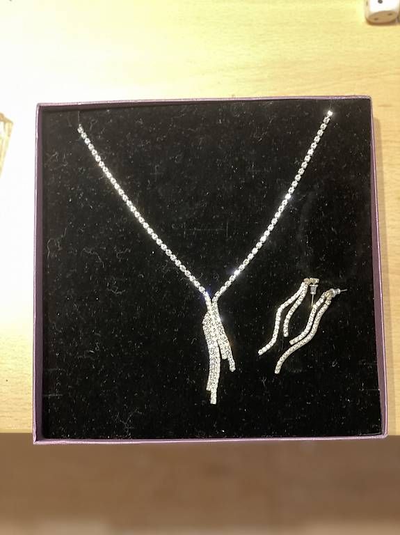 Catenine: Collier / Brautschmuck – Usato da Hirschthal venduto da Schnugel10