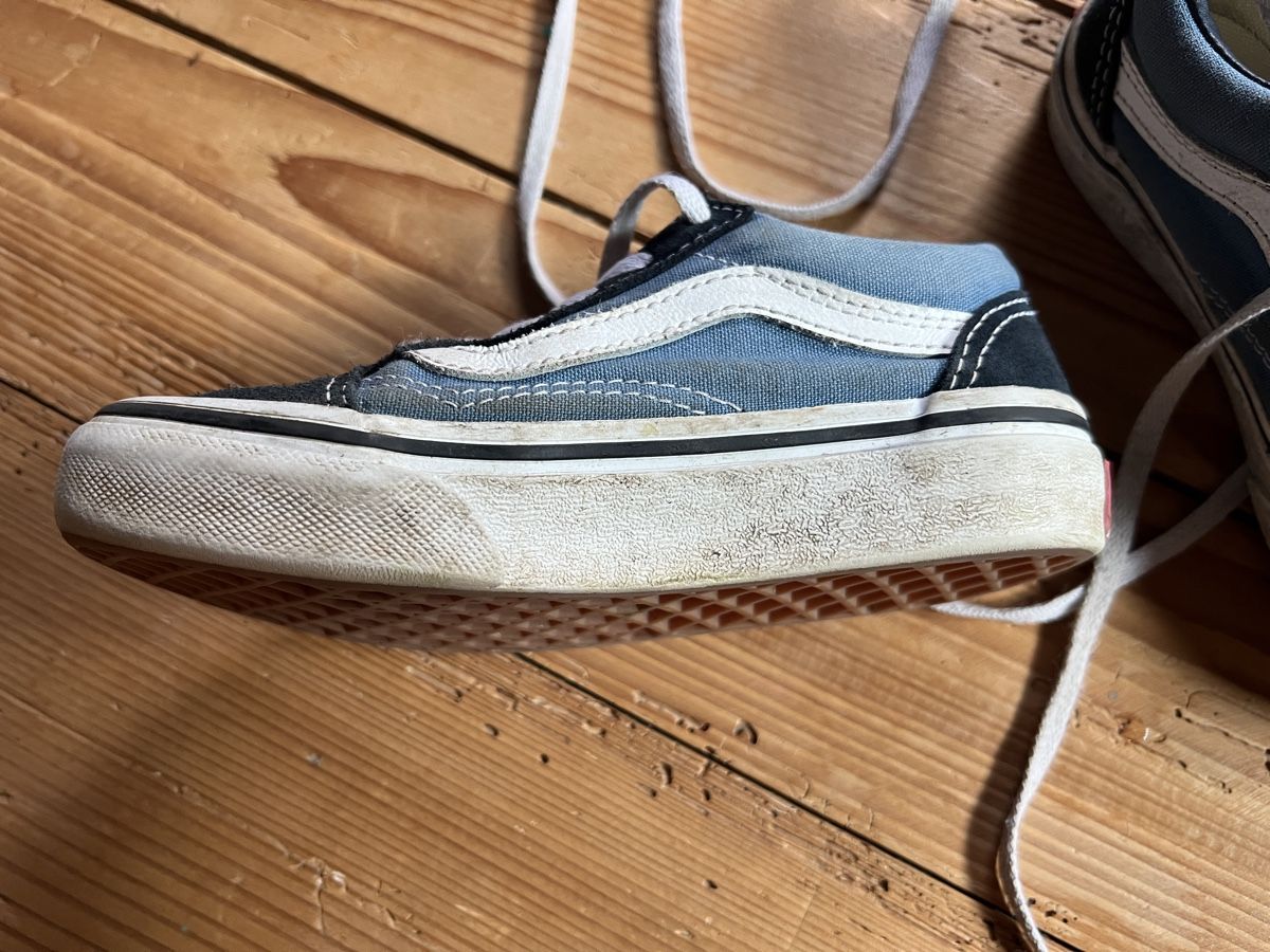 Vans Scarpe per ragazzi: Vans Turnschuhe Kinder Grösse 28 gebraucht – Usato da Wohlenschwil venduto da SmokyAnnie 4
