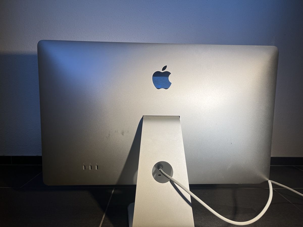 Monitore: Apple LED Cinema Display 27 Zoll – Gebraucht aus Zürich von  1