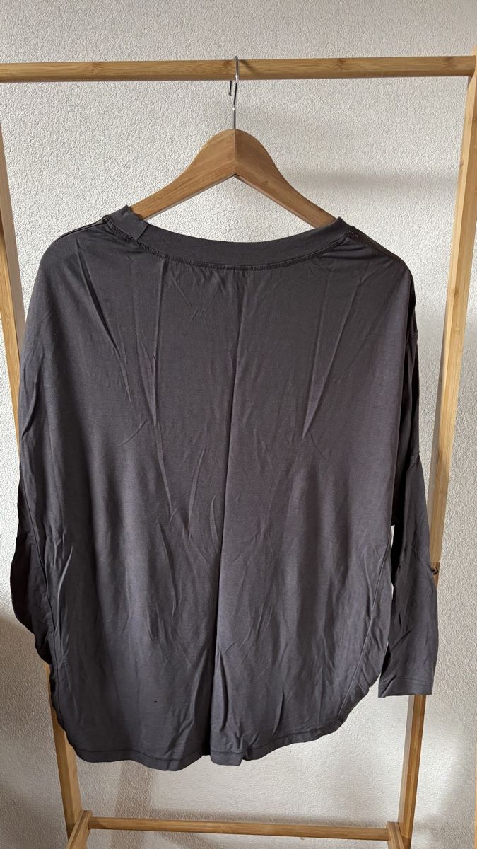 Camicette: Bluse, grau, einzigartig, Gr. 36 – Usato da Vilters venduto da Sidsel_M 1