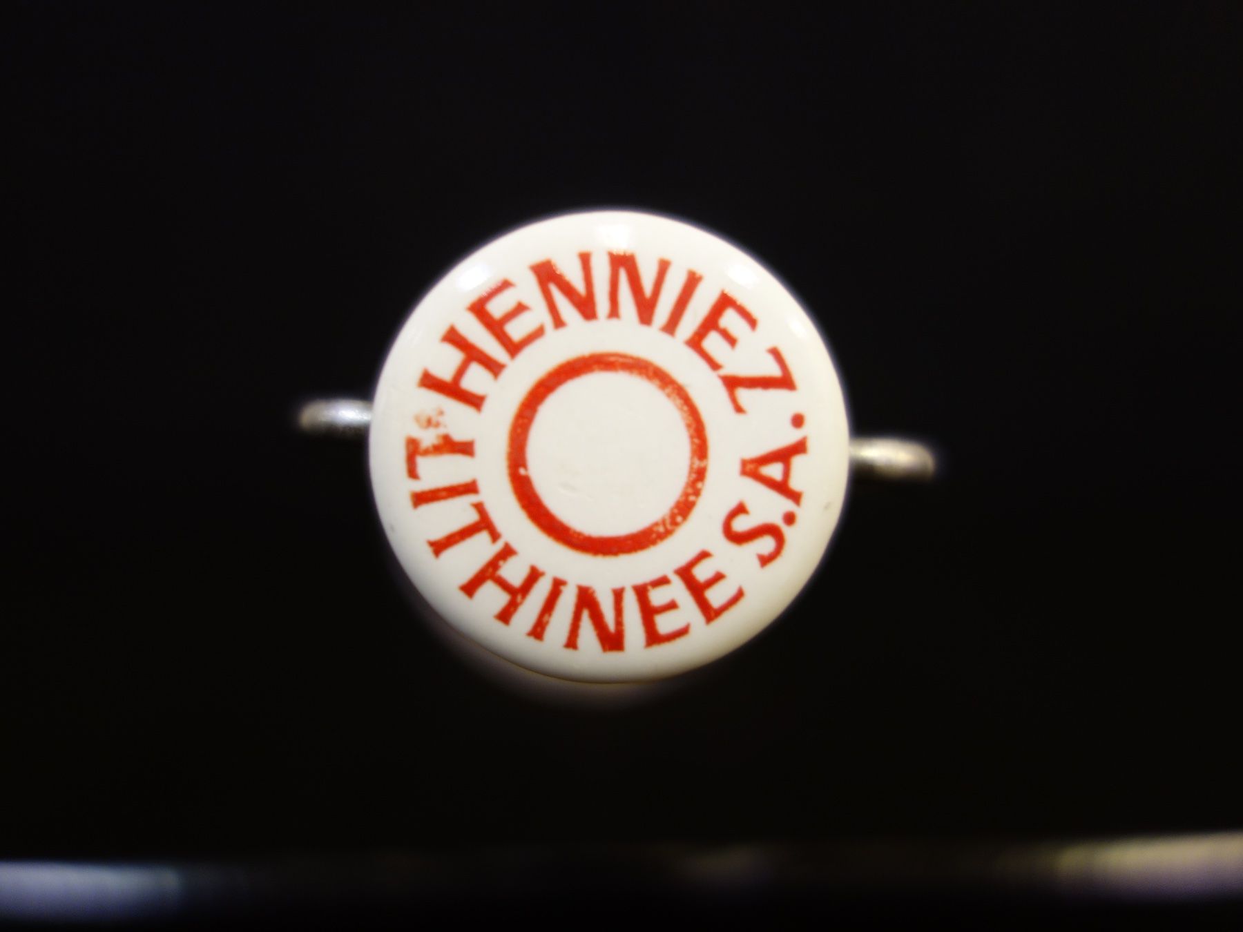 Bicchieri, Caraffe & Bottiglie: alte Flasche HENNIEZ LITHINEE – Usato da Kerzers venduto da Flaschenposten 3