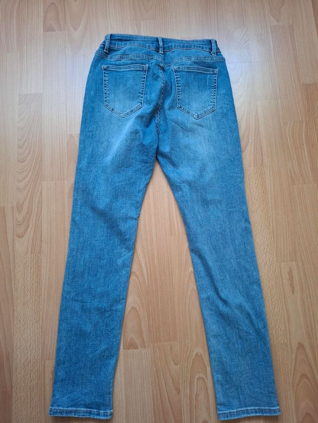 Jeans: jeans t. 38 – Gebraucht aus Porrentruy von Piquetix 1