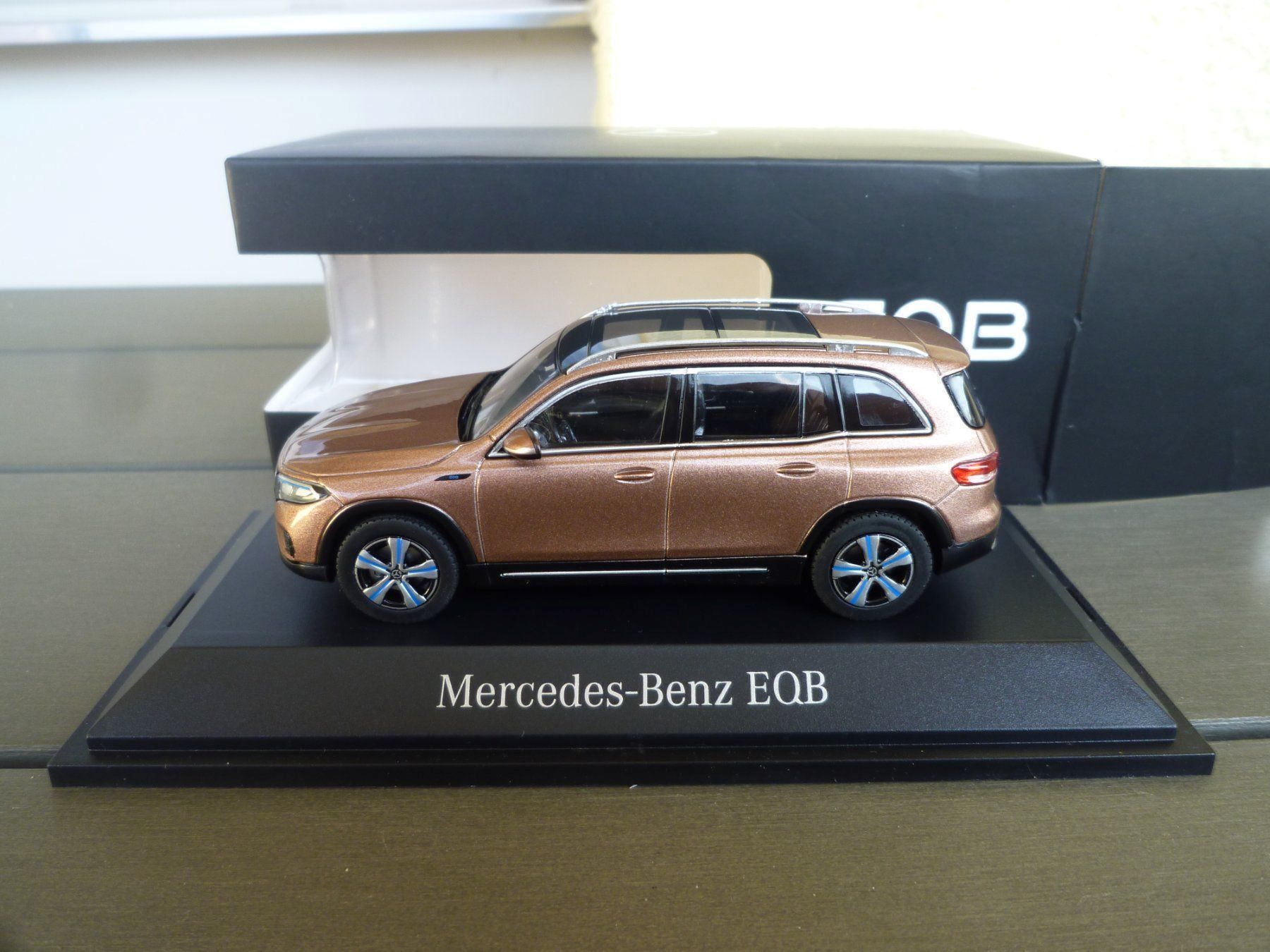 Herpa Modellautos: Mercedes-Benz EQB – Neu und originalverpackt aus Flawil von Imperiosud 3