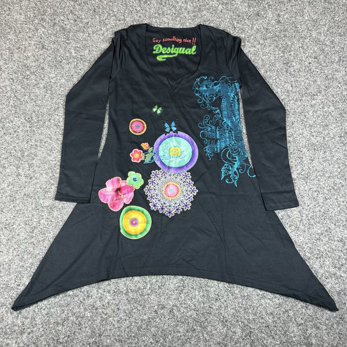 Desigual Vestiti: Dress Desigual  L – Nuovo (secondo la descrizione) da La Sagne NE venduto da Matlasape