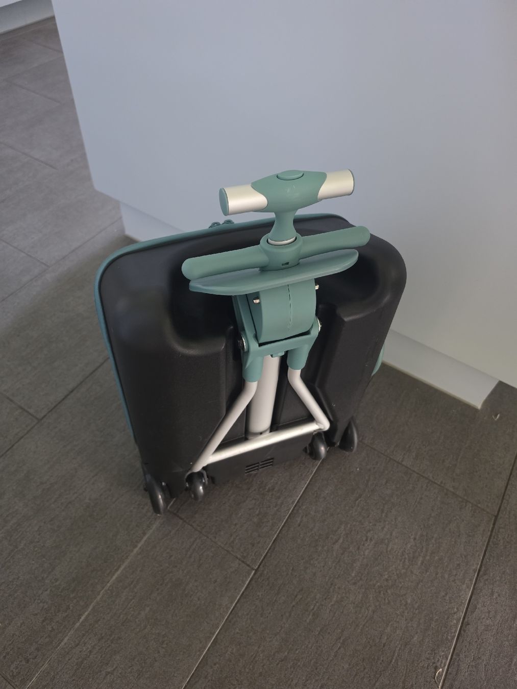 Micro Autres aviation: Beaba Reisekoffer mit Sitzmöhlichkeit – Neuf (Voir description) à Ebikon par lyl 2