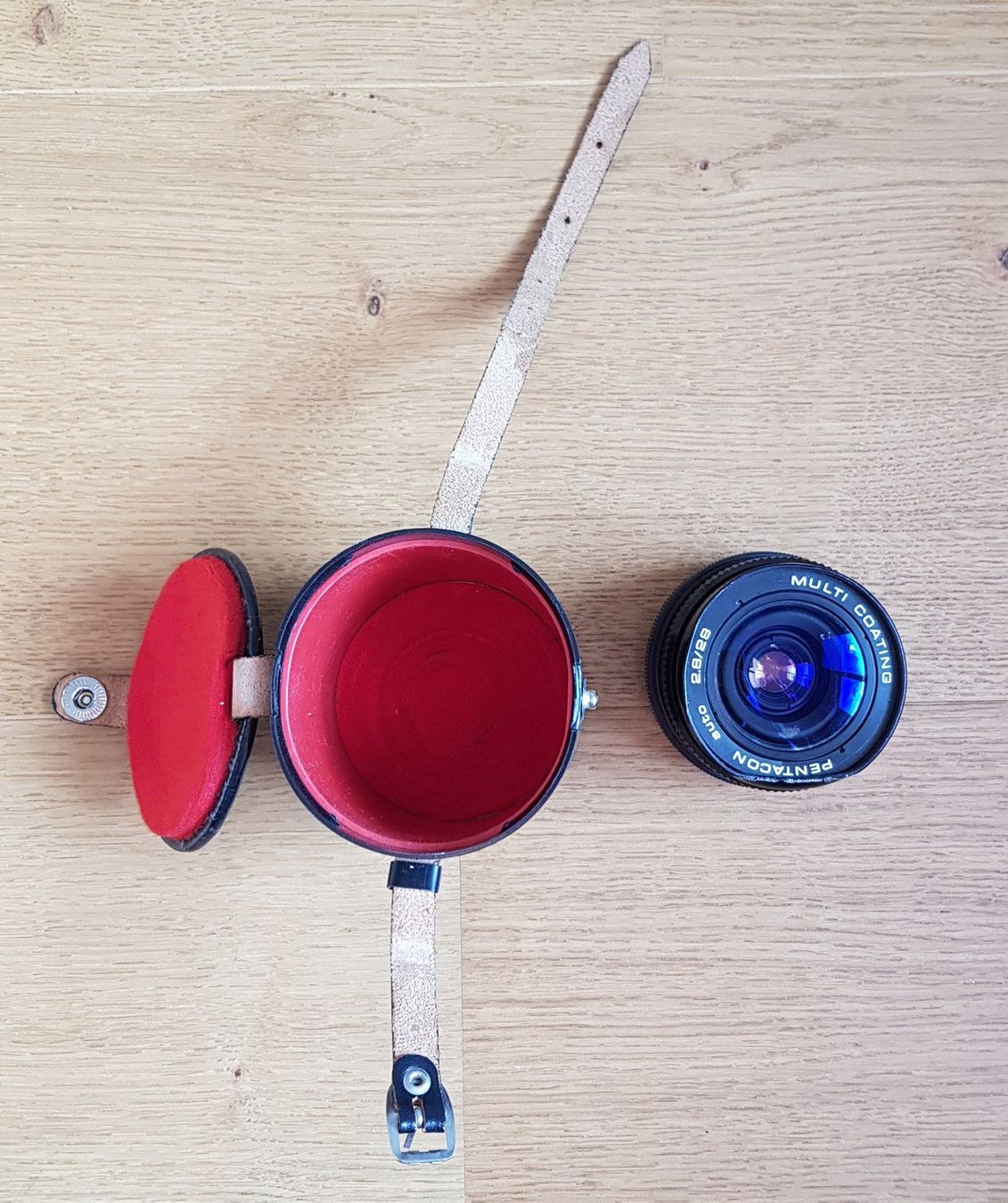 Pentacon Objektive: Pentacon auto 2.8/29mm Multi Coating Weitwinkel mit Köcher – Gebraucht aus Schaffhausen von luky17 4