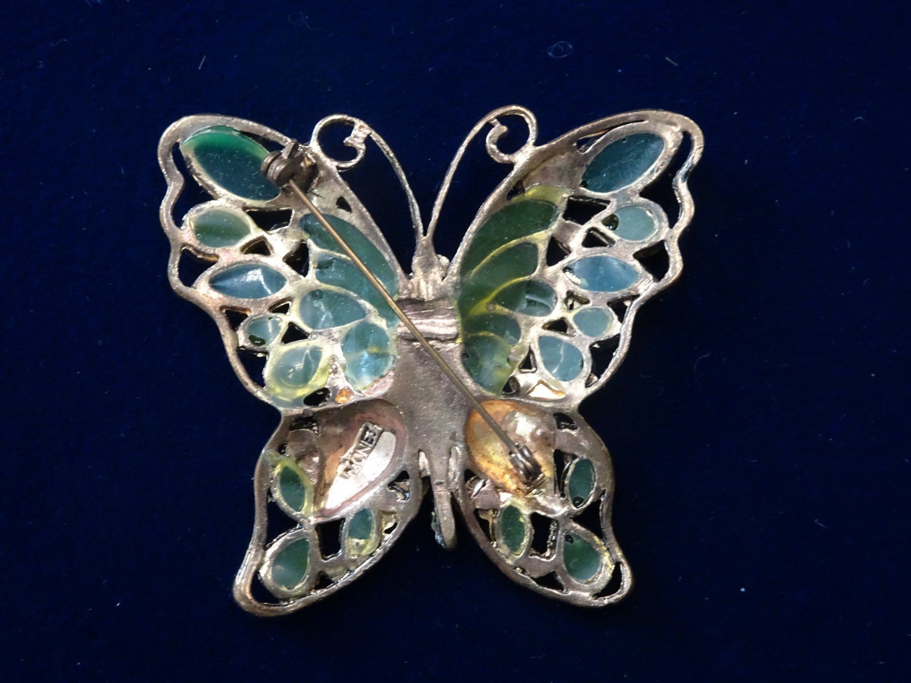 Spille & Fermagli: Brosche Schmetterling Monet Modeschmuck farbige Steine – Usato da Goldswil b. Interlaken venduto da troedlermarkt-goldsw 1