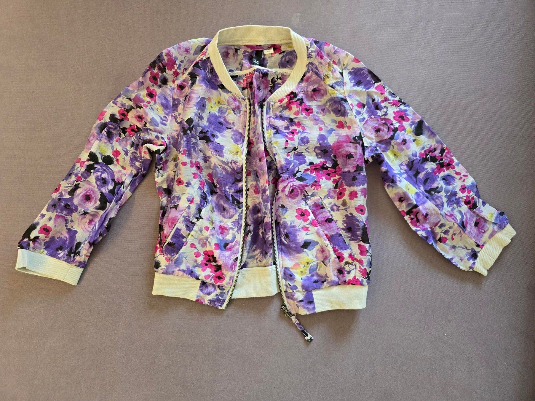 Giacche: Geblümte Jacke – Usato da Pfäffikon ZH venduto da JingTunic