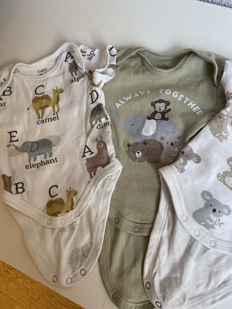 C&A Lotti & Set di vestiti: Body kurzarm Set 3 Stck. Grösse 50/56   – Usato da Hohentannen venduto da Hawaii29 2