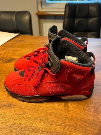 Nike Air Jordan 6 Toro Bravo Sneakers Grösse 38.5
