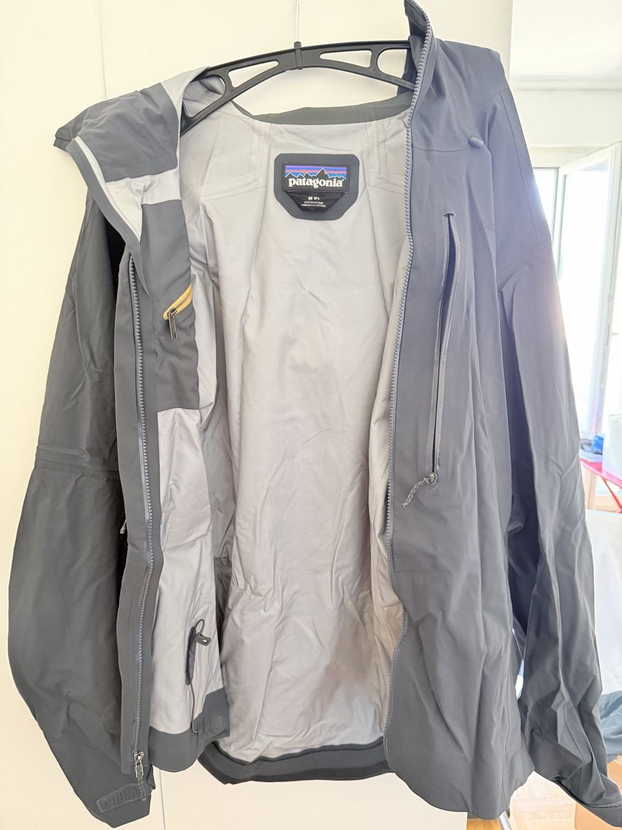 Patagonia Giacche: Patagonia Jacket grey M M's size new condition – Usato da Villars-sur-Glâne venduto da ext_5h55